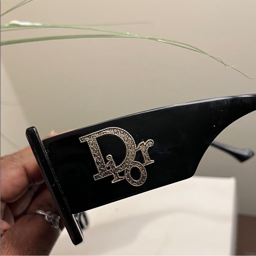 Dior Black Sunglasses with Logo Lenses - Picture 3 of 6